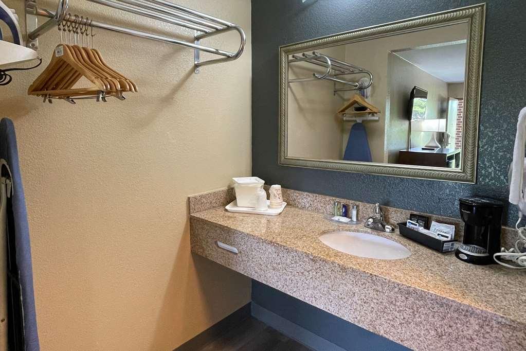 Quality Inn Kenly I-95 Room photo